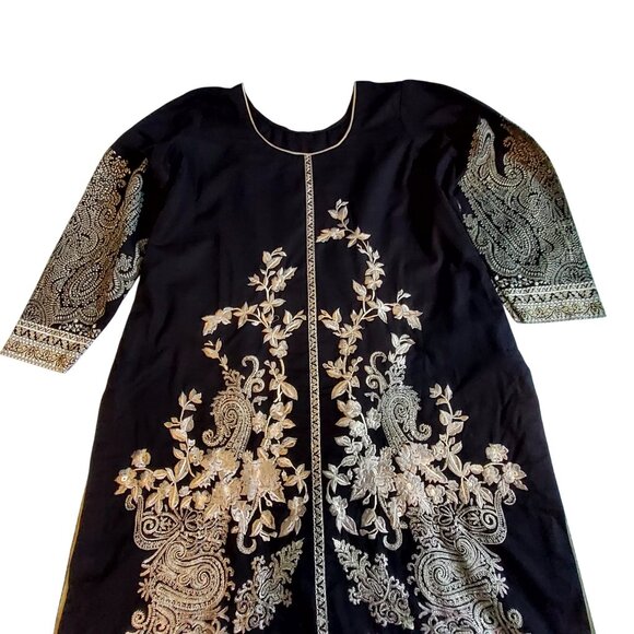 Black & Gold Embroidered Long Kurta With Floral & Paisley Design 3/4 Sleeves - Picture 3 of 7